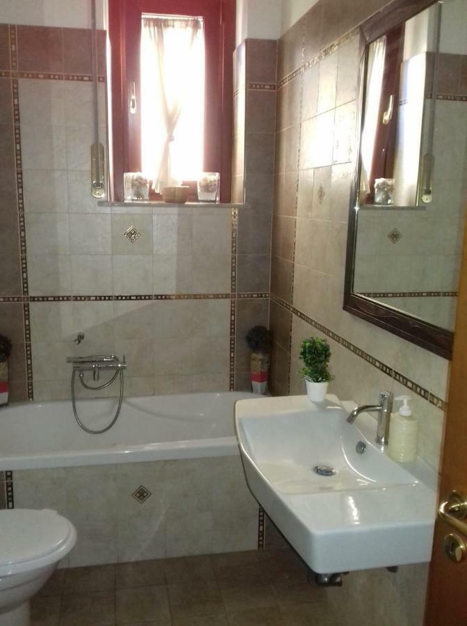 サレルノ Casa Family & Friends Bed & Breakfast エクステリア 写真